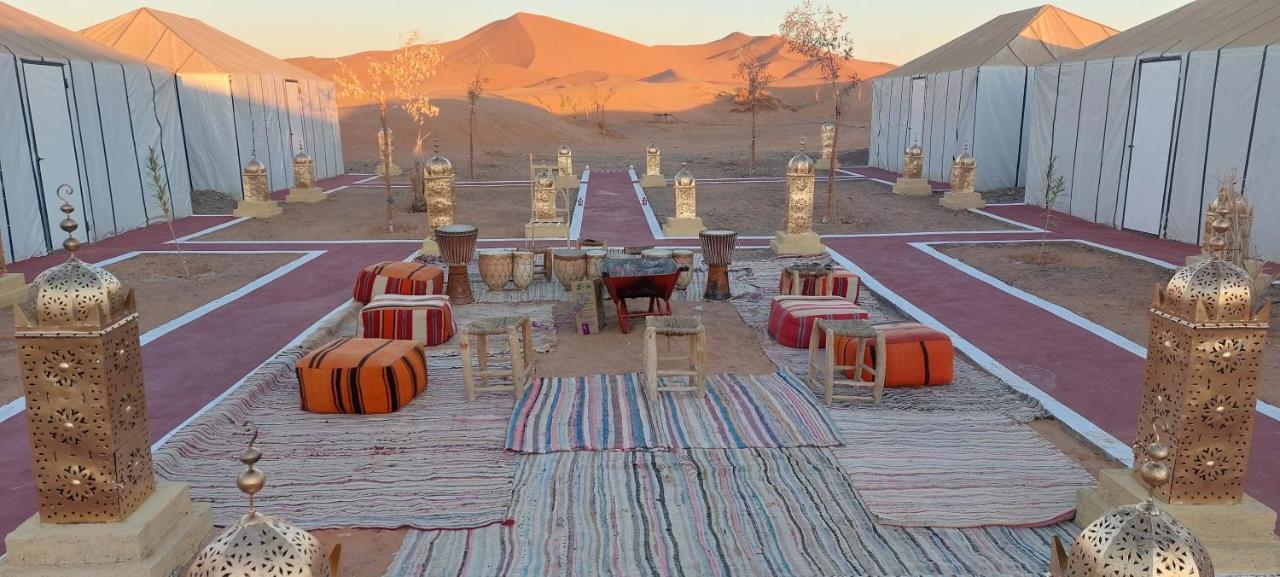 Hotel Tafouyte Luxury Camp Merzouga Esterno foto