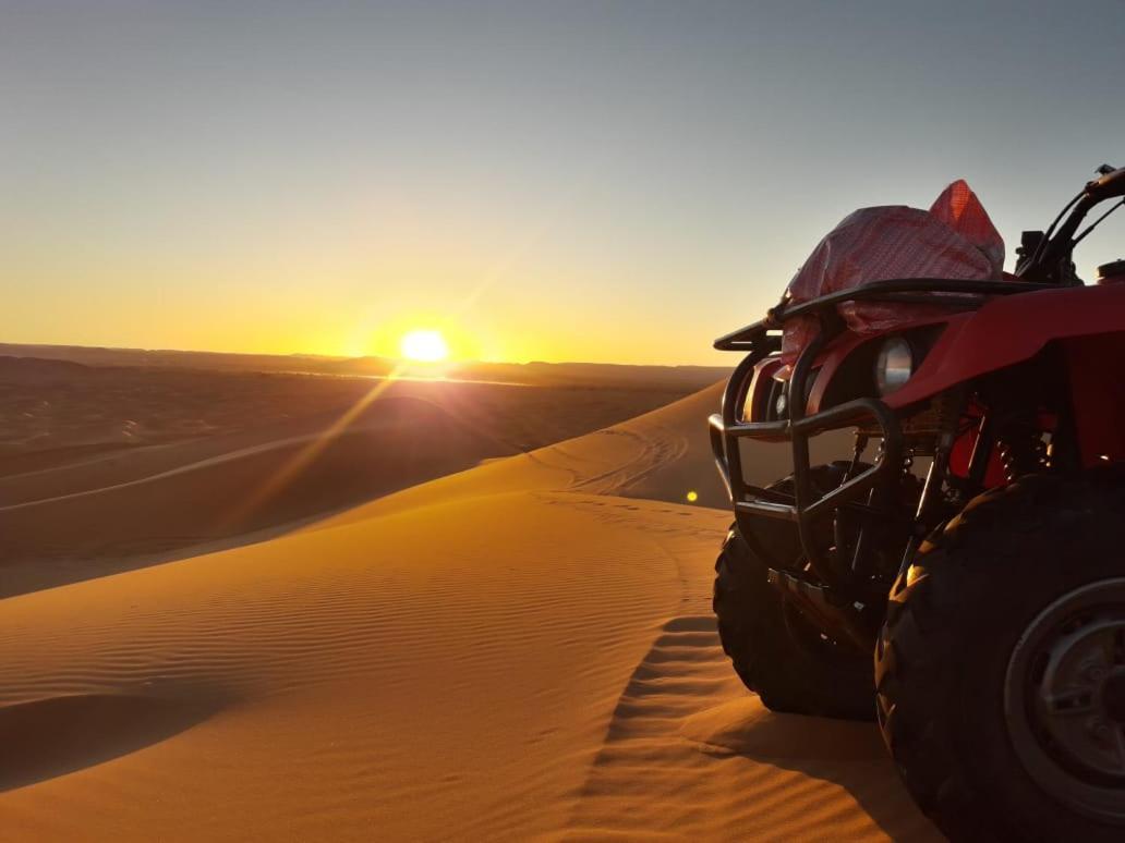 Hotel Tafouyte Luxury Camp Merzouga Esterno foto