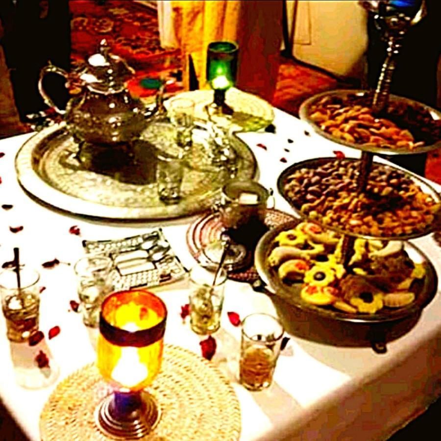 Hotel Tafouyte Luxury Camp Merzouga Esterno foto