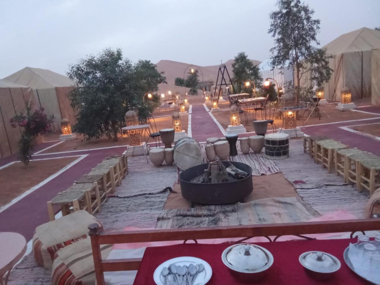 Hotel Tafouyte Luxury Camp Merzouga Esterno foto