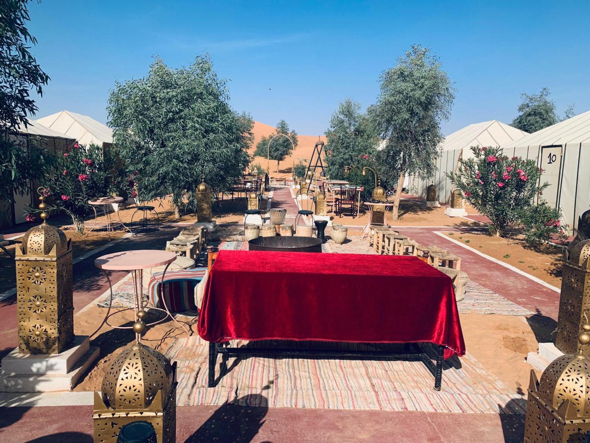Hotel Tafouyte Luxury Camp Merzouga Esterno foto